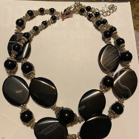 Western Necklace - Chunky double strand black banded agate & Swarovski crystal. - Picture 9 of 9